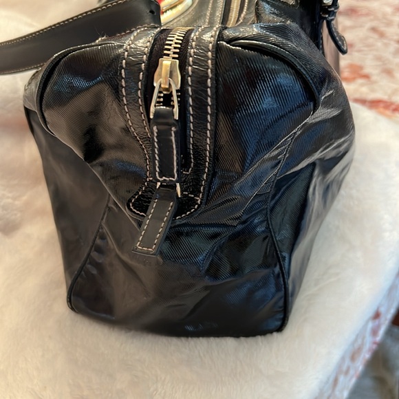 Gucci purse very similar to a speedy type look - Picture 6 of 16